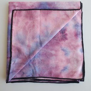 Versatile Pink Fitness Towel: Perfect for Gym and Yoga”